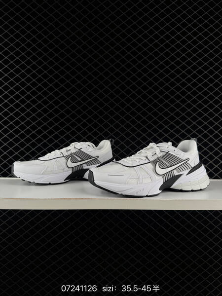 Nike V2K Runtekk white black EU 35 5-45 running