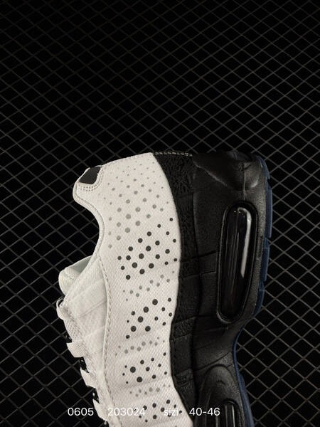 Nike Air Max 95 TT white black dark blue EU 40-46 running