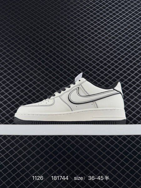 Nike Air Force 1 07 Low white black 36-45 casual lifestyle