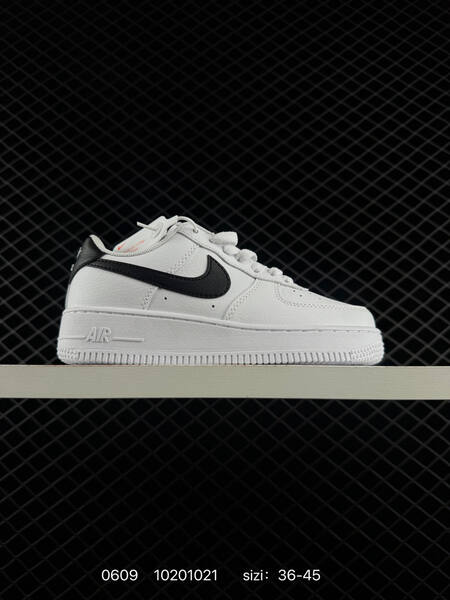 NIKE AIR FORCE 1 07 LV8 315122 Size 36 lifestyle