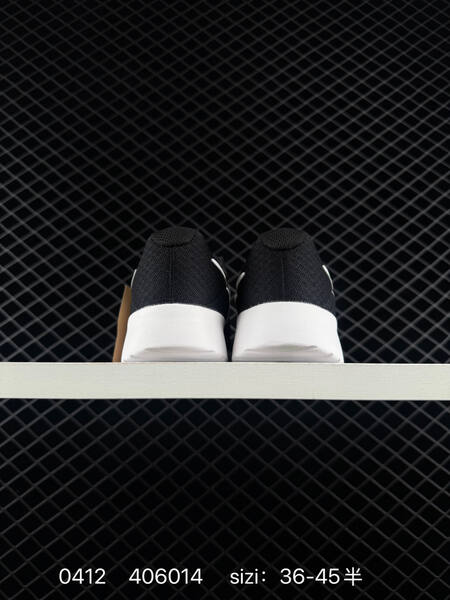 Nike Tanjun Black White EU 36-45 running lifestyle