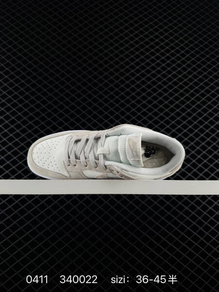 Nike Dunk Low SB Summit White Light Orewood Brown pale off-white suede and white leather EU 36-45 with half sizes skate