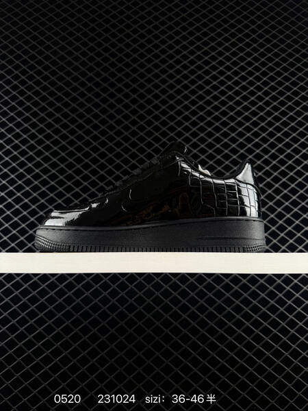Nike Air Force 1 07 gloss black EU 36-46 casual