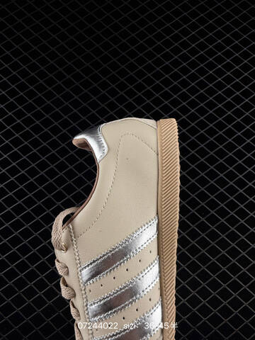 Other Adidas CHANGLE KJ3961 36 45 4022 Lifestyle - Unisex (BS-74801)