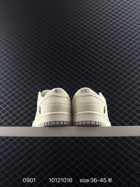 Nike SB Dunk Low cream white with grey accents EU 36-45 skate lifestyle
