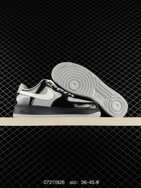 Nike Air Force 1 07 Low metallic silver pale yellow EU 36-45 lifestyle