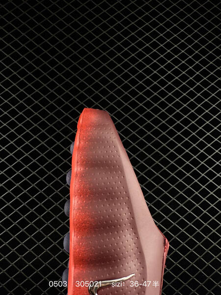 Nike Mind 001 red / pink / black 36-47 training lifestyle