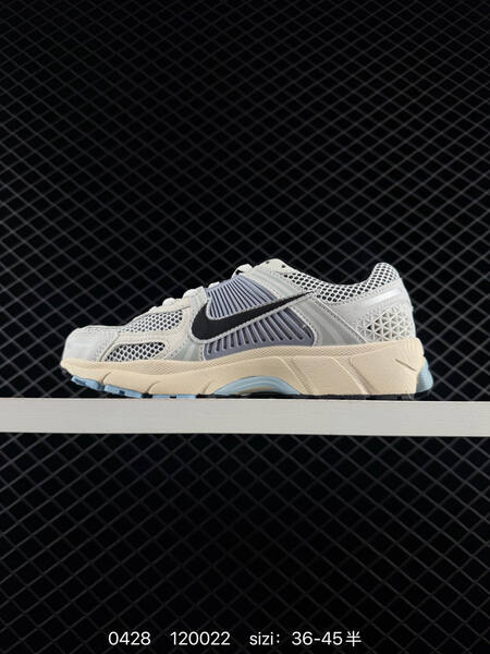 Nike Zoom Vomero 5 SP white grey black with light blue accents EU 36-45 running lifestyle
