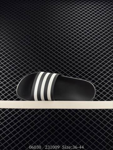 Other Adidas Originals Adilette Lifestyle (BS-78290)