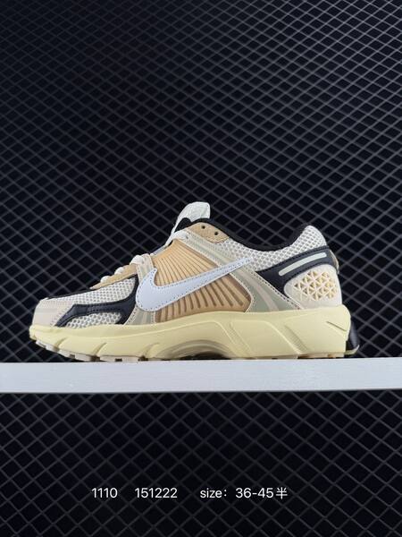 Nike Zoom Vomero 5 SP beige cream black white 36-45 running lifestyle