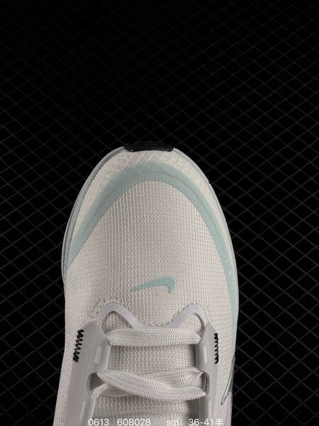 Nike Vomero 18 GTX white light blue silver pink black EU 36-41 running