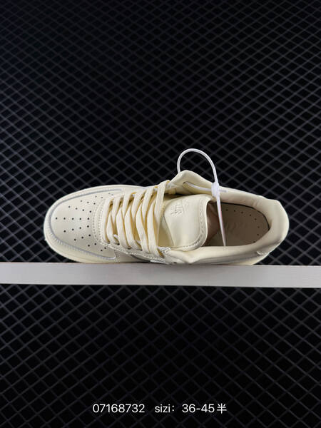 Nike Air Force 1 07 Low cream white EU 36-45 lifestyle
