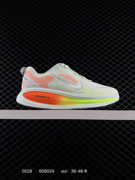 Nike Vomero 18 ReactX Air Zoom Rea lifestyle