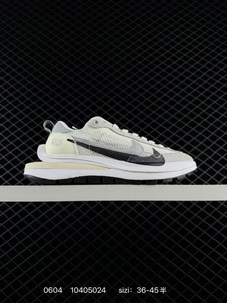 Nike Vaporwaffle Sacai black gum EU 36-45 lifestyle