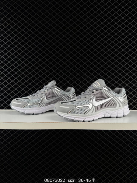 Nike Zoom Vomero 5 metallic silver grey white EU 36-45 running