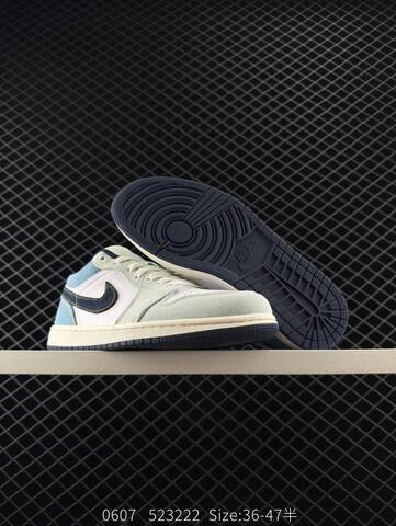 Jordan Air Jordan 1 Low SE White Light Blue Dark Blue Sail EU 36-47 Sneaker - Unisex (BS-81245)