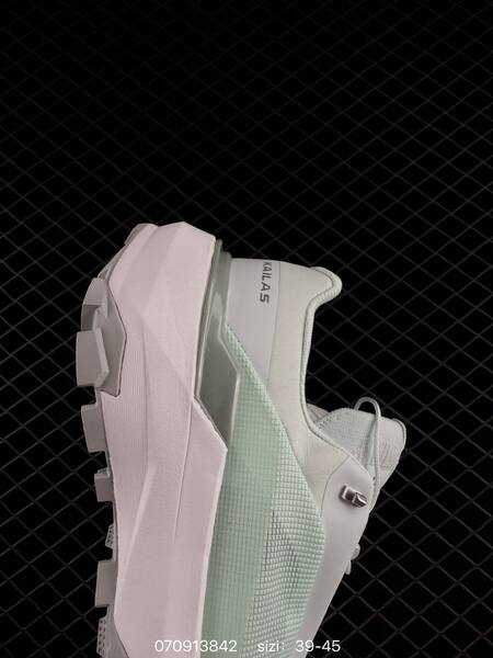 Nike ACG Mountain Fly Low GTX light mint white light grey EU 39-45 trail