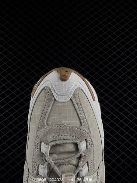 Nike Zoom Vomero Roam light beige white gum brown EU 36-45 lifestyle