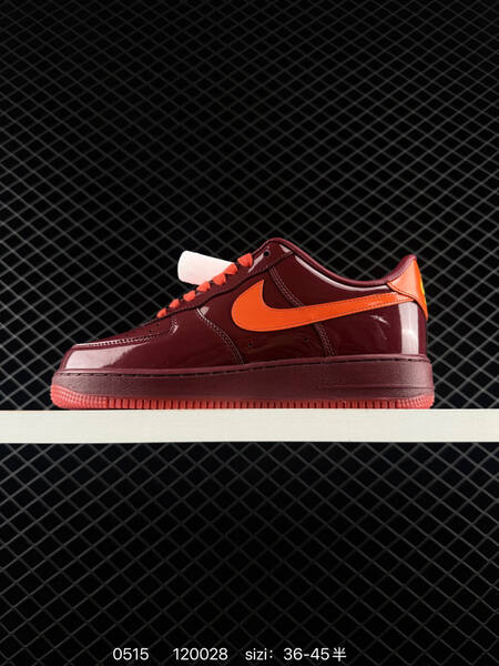 NIKE AIR FORCE 1 07 LV8 IO4489 lifestyle