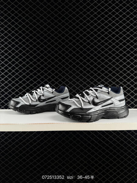 Nike Initiator black grey white navy EU 36-45 running