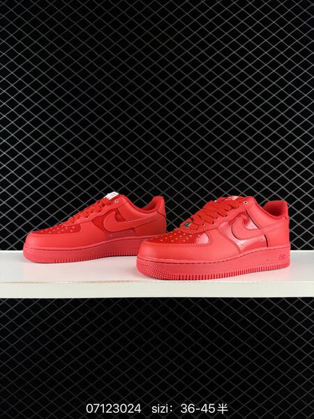 Nike Air Force 1 07 triple red EU 36-45 lifestyle