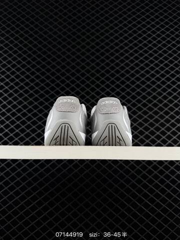Other Adidas Trainers Adipista 36 36 37 38 38 39 40 40 41 42 42 43 44 45 HQ9 Lifestyle - Unisex (BS-74913)