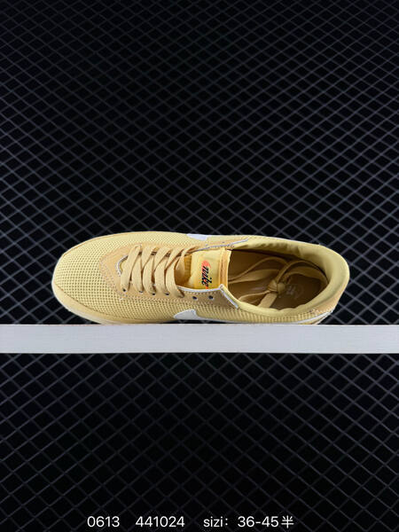 Other Nike ASTRO GRABBER II1248 441024 120 lifestyle