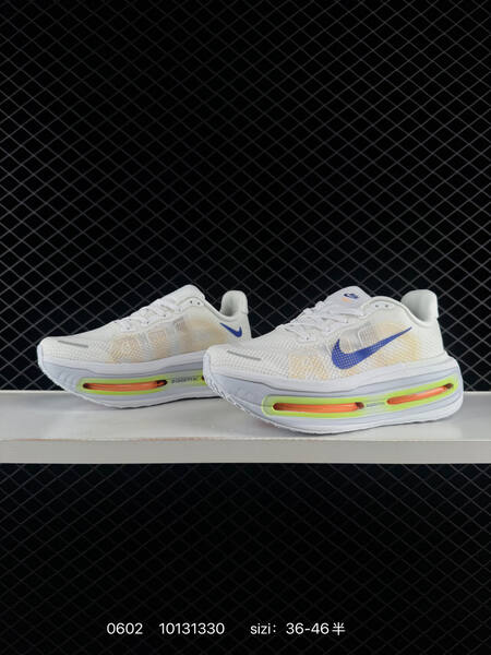 Nike VOMERO PREMIUM ReactX Air Zoom lifestyle