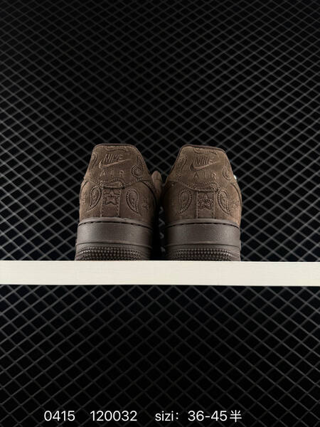 Nike Air Force 1 07 Low Velvet Brown Paisley EU 36-45 lifestyle