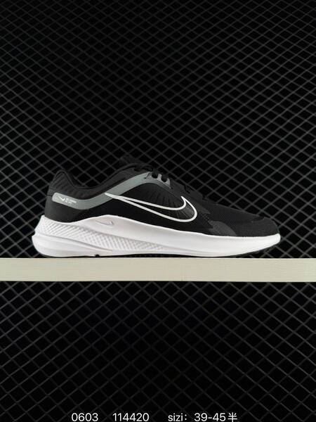 Nike Quest 5 black white grey EU 39-45 running