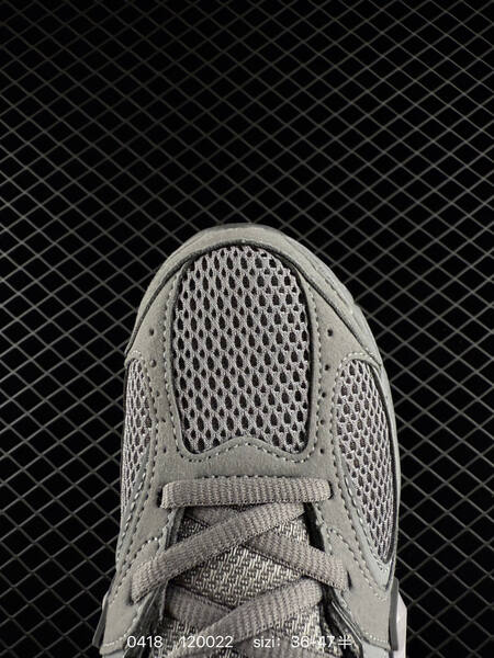 Nike V5 RNR Cool Grey EU 36-47 lifestyle