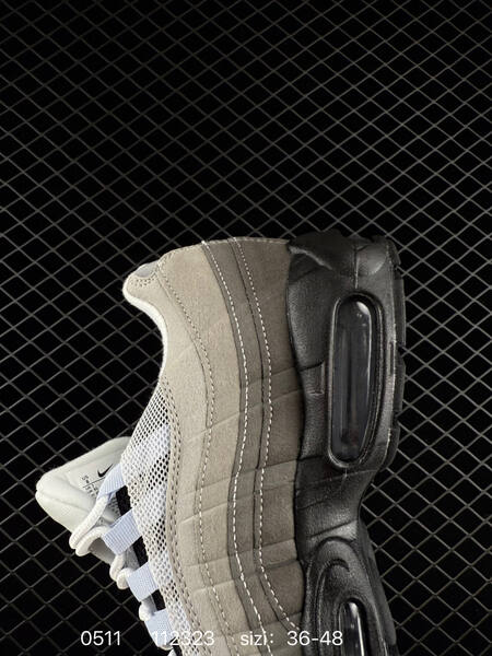 NIKE Air Max 95 lifestyle