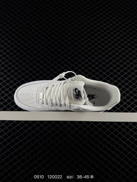 Nike AIR FORCE 1 07 lifestyle