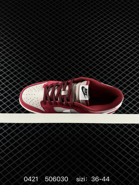 Nike Dunk Low Retro SE Grey Team Red White Sail Gum EU 36-44 lifestyle