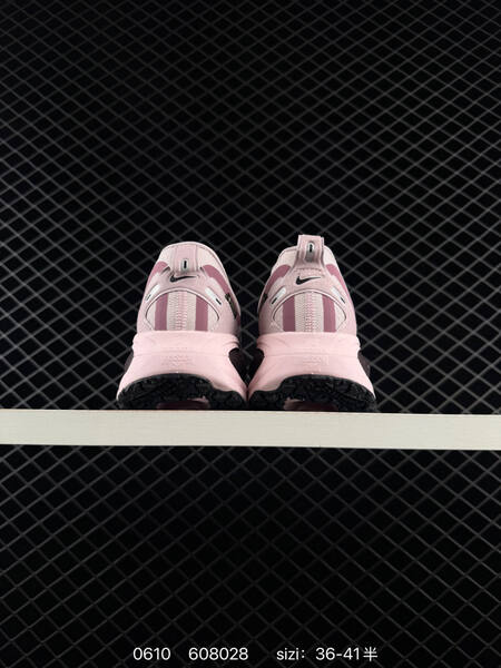 Nike Vomero 18 GTX light pink mauve black EU 36-41 running