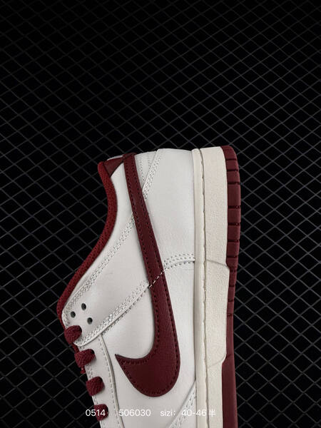 NIKE DUNK SB LOW lifestyle
