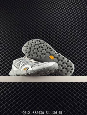 New Balance MT10OAB Silver Grey EU 36-45 Trail Shoe - Unisex (BS-83306)