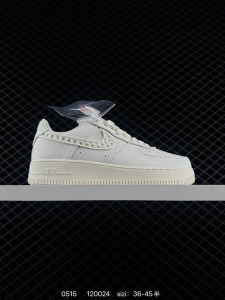 NIKE AIR FORCE 1 07LV IH7531 lifestyle
