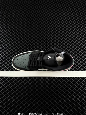 Nike AIR JORDAN 1 LOW SE Lifestyle (BS-79306)