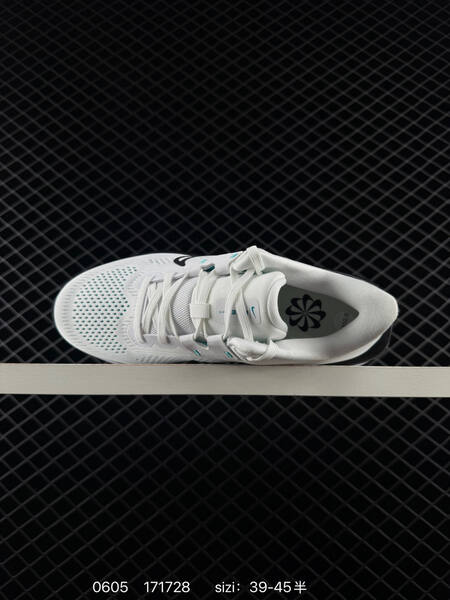 Other NIKE QUEST 6 lifestyle