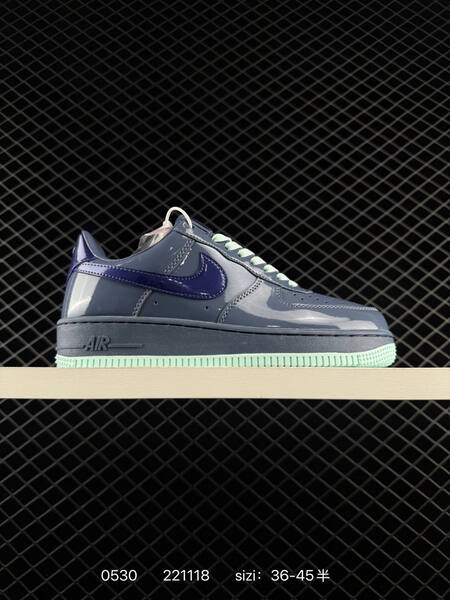 NIKE AIR FORCE 1 07 LV8 IO4489 Size 36 lifestyle