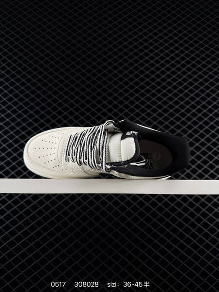 Nike Air Force 1 07 Low UN3699-088 lifestyle