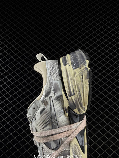 Nike V2K Run silver cream black light pink EU 36-45 running