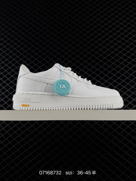 Nike Air Force 1 07 Low cream white EU 36-45 lifestyle
