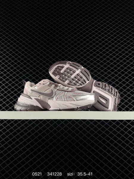 Nike V2K Run beige pink brown white silver EU 35 5-41 lifestyle