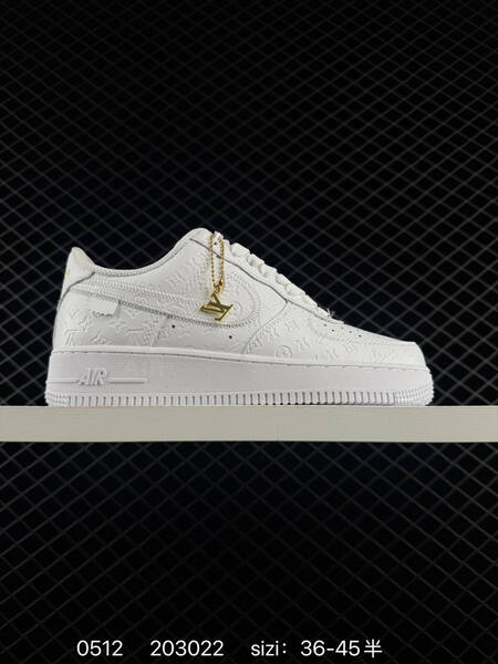 NIKE AIR FORCE 1 07 LV8 IO4489 lifestyle