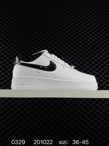 Nike Air Force 1 07 lifestyle