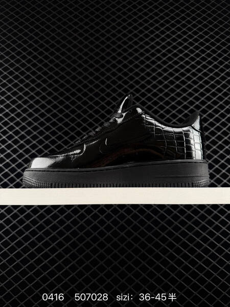 Nike Air Force 1 07 Triple Black Patent Croc EU 36-45 lifestyle