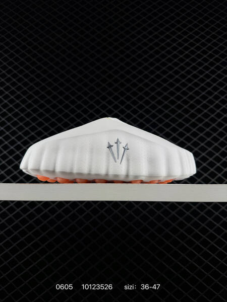 Nike Mind 001 red light blue black orange EU 36-47 lifestyle