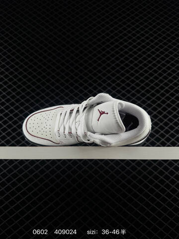 Nike AIR JORDAN 1 LOW SE Lifestyle (BS-71039)